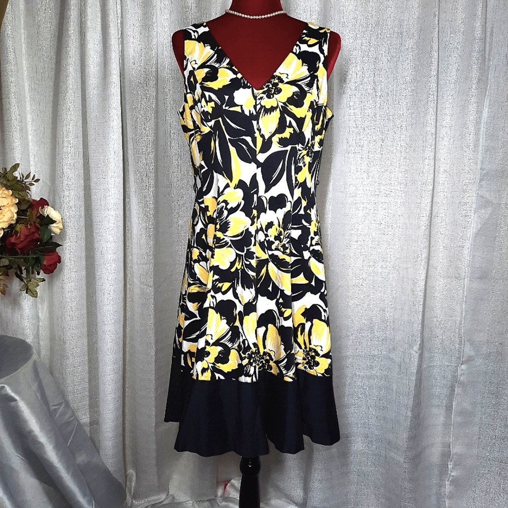 NINE WEST V-NECK FLORAL DRESS SIZE 14 BLACK AND YELLOW